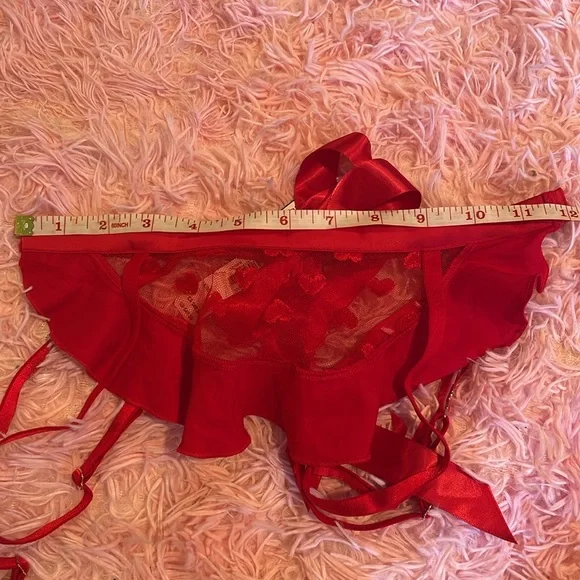 NWT Victoria’s Secret CS/SM red Valentines Day sheer heart lace garter - Picture 6 of 8